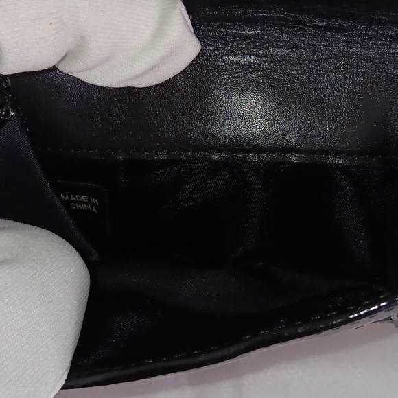 Burberry wallet authentic EUC - Picture 4 of 6